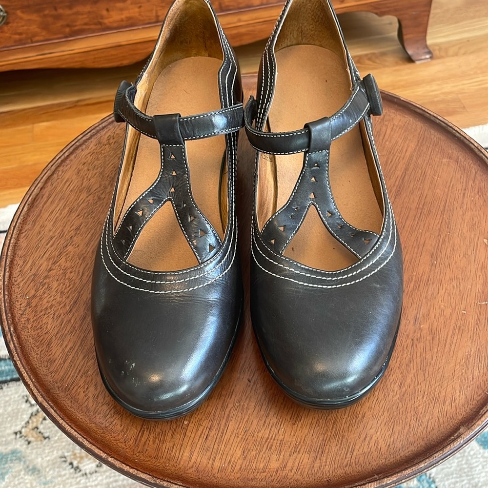 Dr. comfort orthopedic footwear Size 9